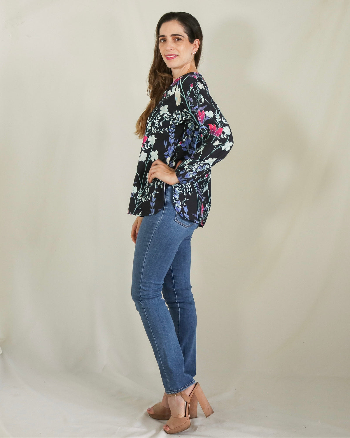 Nursing blouse, Ruth black white flowers