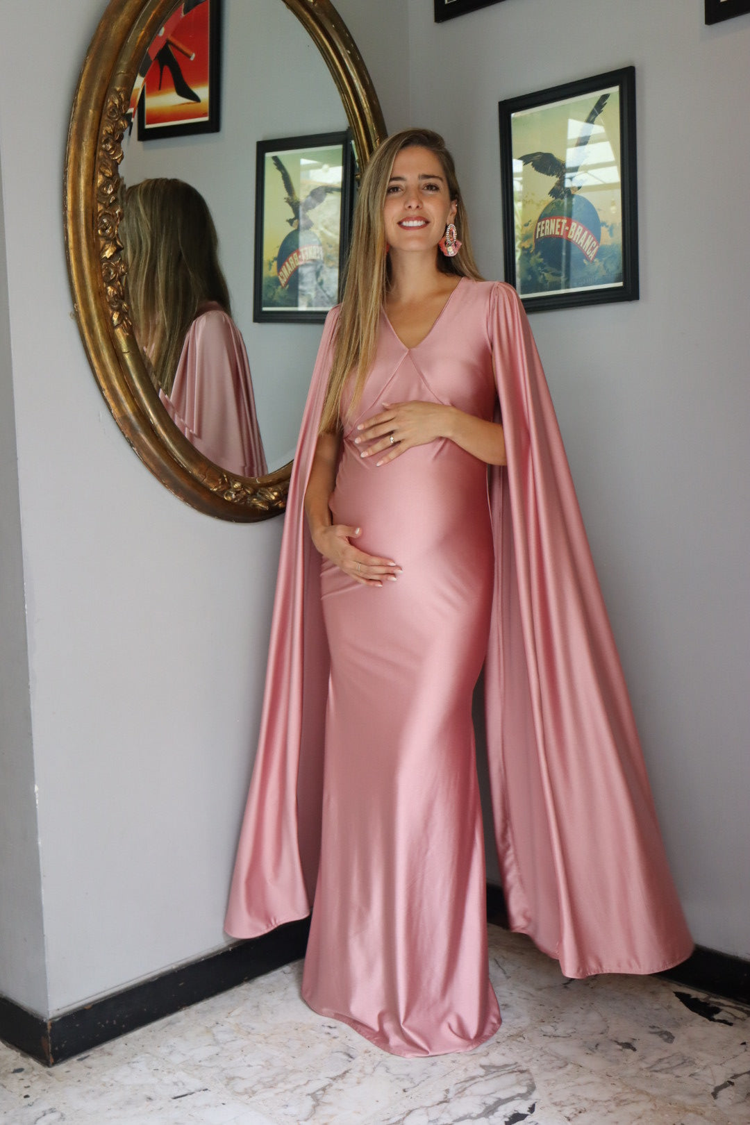 Vestido de maternidad Eliana, rosa polvo licra satinada
