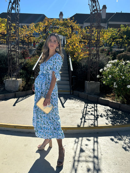 Vestido de maternidad, Úrsula florecitas azules