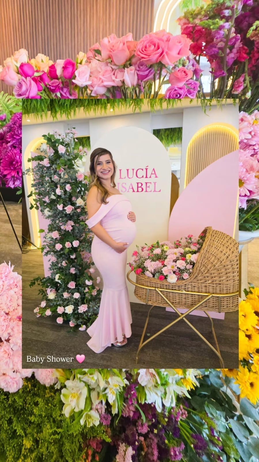Vestido de maternidad Renata, rosa bebé vértigo