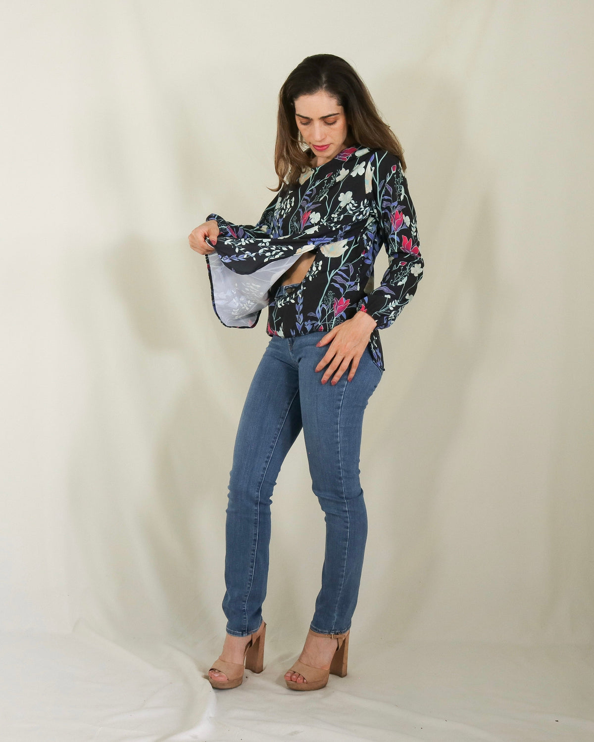 Nursing blouse, Ruth black white flowers