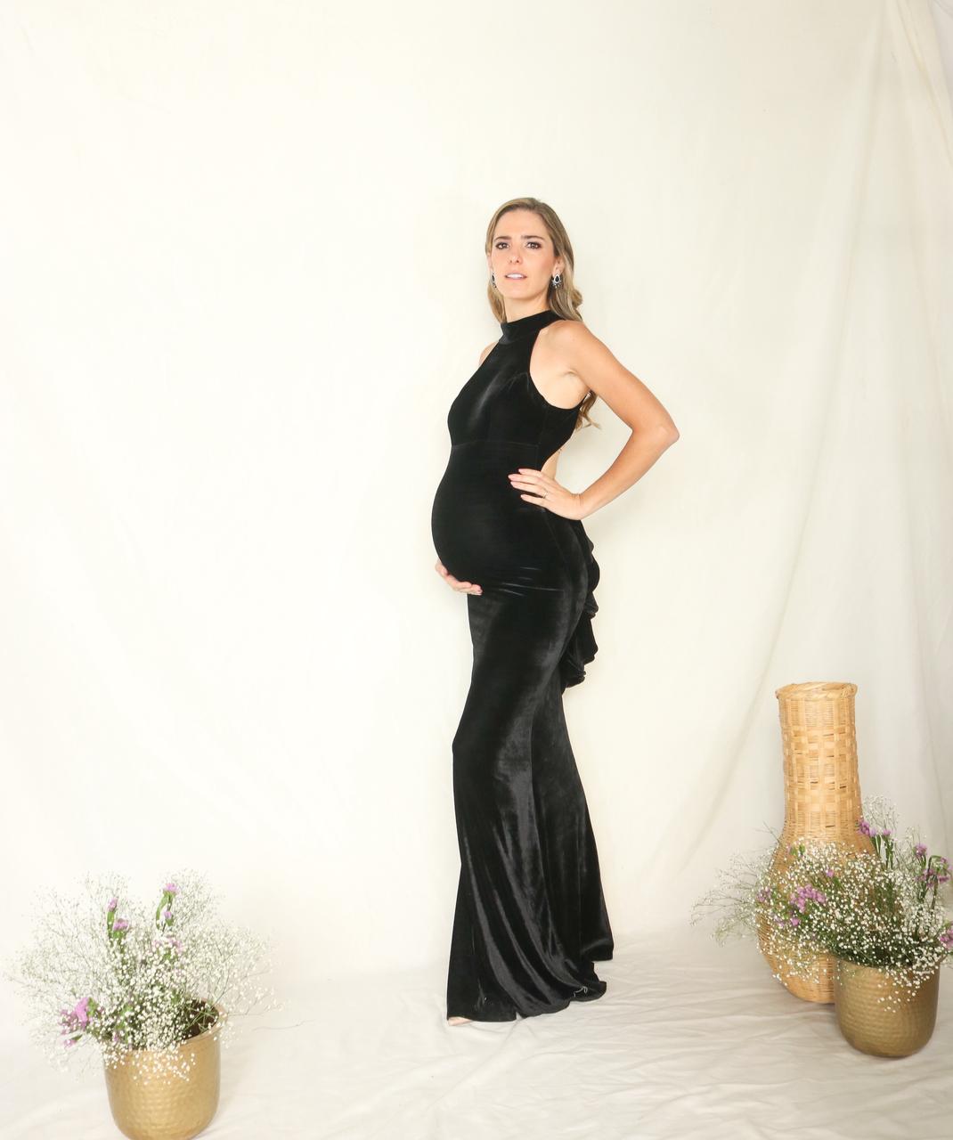 Vestido maternidad Eugenia largo terciopelo negro