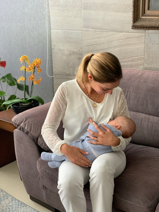 Blusa de Lactancia, Daniela Blanca Puntos Blancos