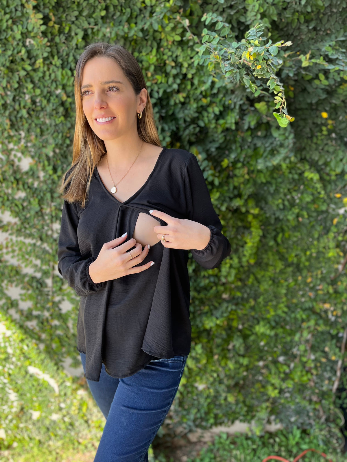Nursing/maternity blouse, Bertha black